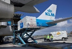 engagement rings and diamonds in the news a klm aircraft at schiphol airport