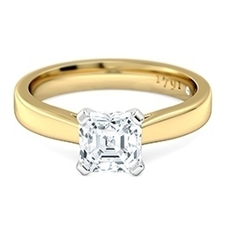 The Splendente Asscher Cut Diamond Ring in 18kt Yellow Gold