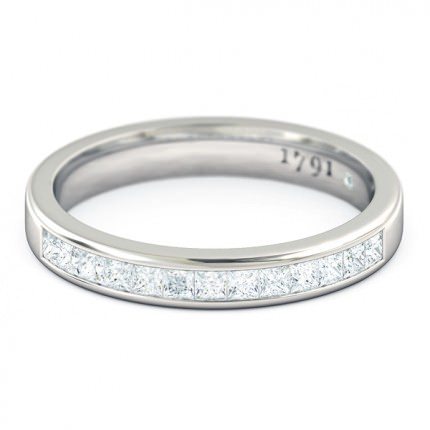 Princess Celebration Ring in 18kt White Gold AU