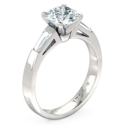 Speranza Round Brilliant Diamond Ring in Platinum 950 AU - Main View