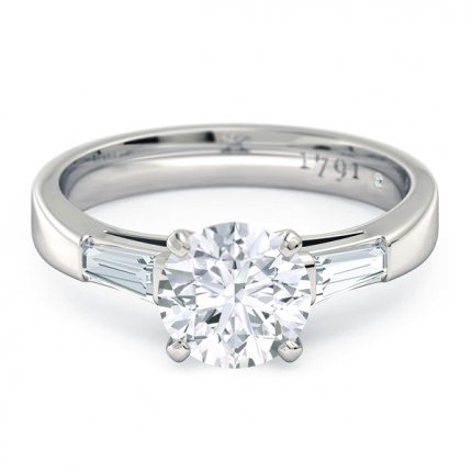 Speranza Round Brilliant Diamond Ring in Platinum 950 AU