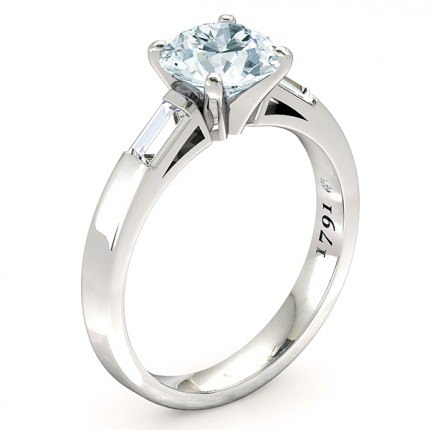 Speranza Round Brilliant Engagement Ring in 18kt White Gold AU - Main View