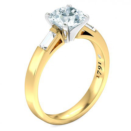Speranza Round Brilliant Engagement Ring in 18kt Yellow Gold AU - Main View