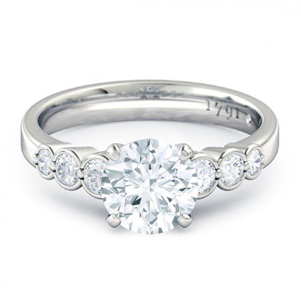Fiducia Round Brilliant Engagement Ring in 18kt White Gold AU