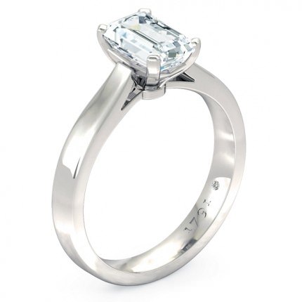 Brilliante Emerald Diamond Ring in Platinum 950 AU - Main View