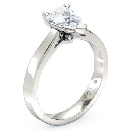 Pero Pear Diamond Ring in Platinum 950 AU - Main View