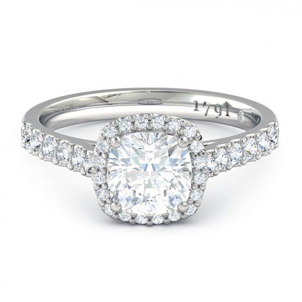 Priana Cushion Diamond Ring in 18kt White Gold AU