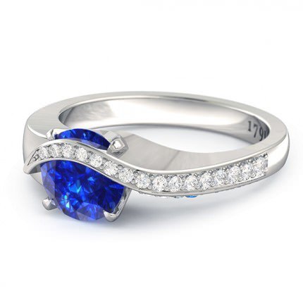 Sky Sapphire Ring in Platinum 950 AU - Side View