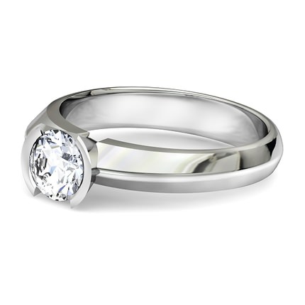 The Solitaire Round Brilliant Diamond Ring in 18kt White Gold AU - Side View