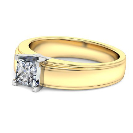 Isa Princess Diamond Ring in 18kt Yellow Gold AU - Side View