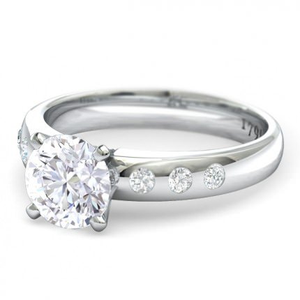 Radiosa Round Brilliant Diamond Ring in Platinum 950 AU - Side View